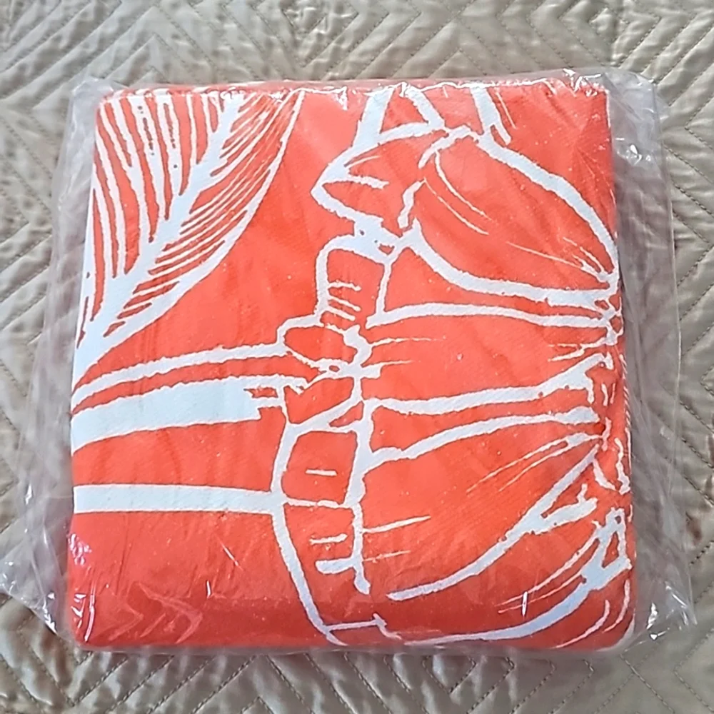 Summer & Rose Outdoor Roundie Towel NWT